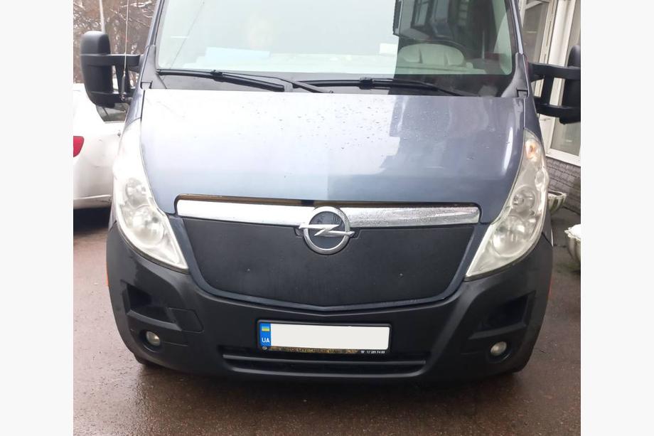 Opel Movano 2010-2021 гг. Зимняя накладка на решетку радиатора глянцевая Image