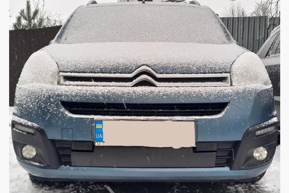 Citroen Berlingo 2008-2018 гг. Зимняя решетка (2015-2018) Image