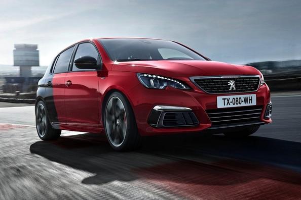 Обзор заряженного пятидверного хэтчбека Peugeot 308 GTi фото 12