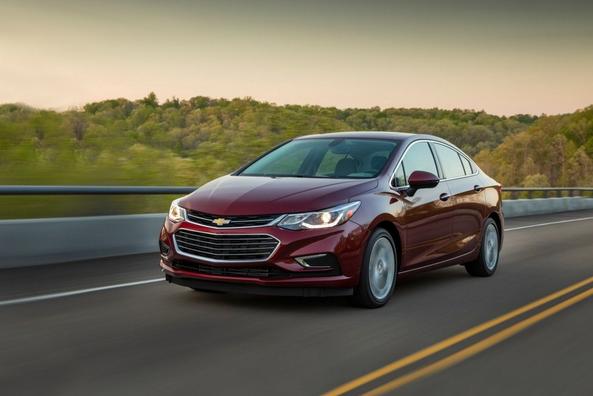 Компактный седан Chevrolet Cruze второго поколения