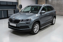 Skoda Karoq 2018- гг. Боковые Подножки Maydos V2 (2 шт., Алюминий и Нержавейка) фото 1