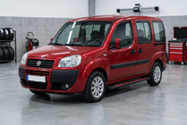 Fiat Doblo I 2005-2010 гг. Боковые Подножки Maya Red (2 шт., Алюминий) фото 1