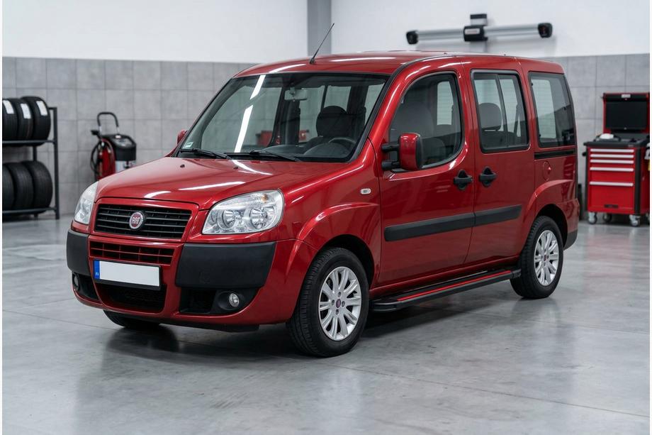Fiat Doblo I 2005-2010 гг. Боковые Подножки Maya Red (2 шт., Алюминий) Image