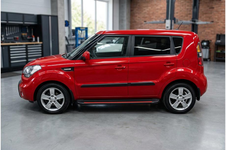 Kia Soul I 2008-2013 гг. Боковые Подножки Maya Red (2 шт., Алюминий) Image