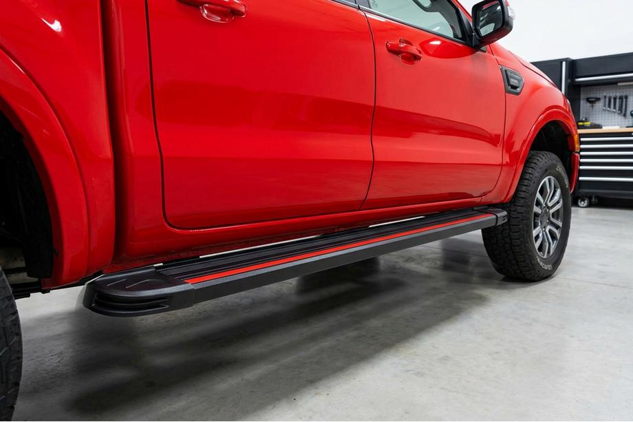 Mazda BT-50 2007-2012 гг. Боковые Подножки Maya Red (2 шт., Алюминий) Image
