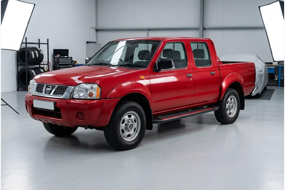 Nissan NP300 1999-2015 гг. Боковые Подножки Maya Red (2 шт., Алюминий) Image