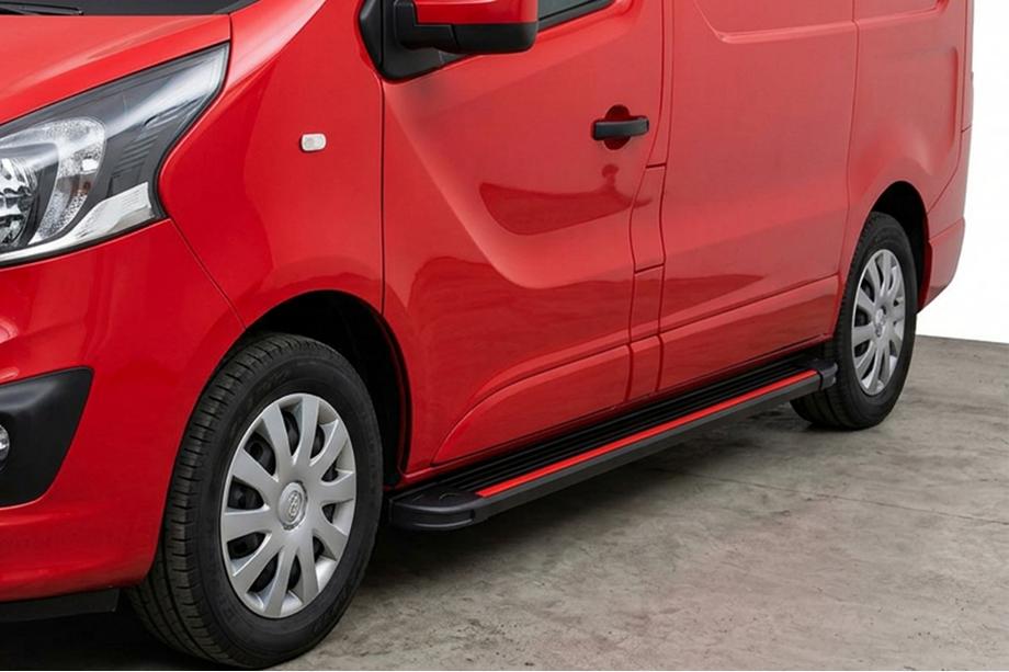 Opel Vivaro 2015-2019 гг. Боковые Подножки Maya Red (2 шт., Алюминий) Короткая База Фото 1