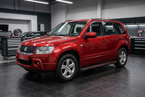 Suzuki Grand Vitara 2005-2017 гг. Боковые Подножки Maya Red (2 шт., Алюминий) фото 1