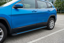 Jeep Cherokee KL 2013- гг. Боковые Подножки Maya Blue (2 шт., Алюминий) фото 1