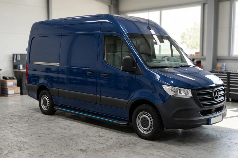 Mercedes Sprinter W907/W910 2018- гг. Боковые Подножки Maya Blue (2 шт., Алюминий) Средняя База - Задний Привод Image