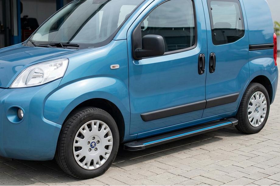 Peugeot Bipper 2008-2017 гг. Боковые Подножки Maya Blue (2 шт., Алюминий) Image