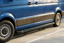 Volkswagen Crafter 2016- гг. Боковые Подножки Maya Blue (2 шт., Алюминий) Средняя База фото 1