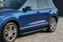 Volkswagen Touareg 2002–2010 гг. Боковые Подножки Maya Blue-Black (2 шт., Алюминий) фото 1
