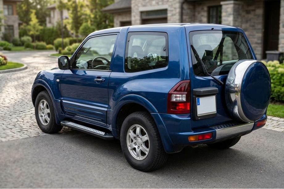 Mitsubishi Pajero Wagon III 1999-2006 гг. Боковые пороги New Vision Black (2 шт., алюминий) Image