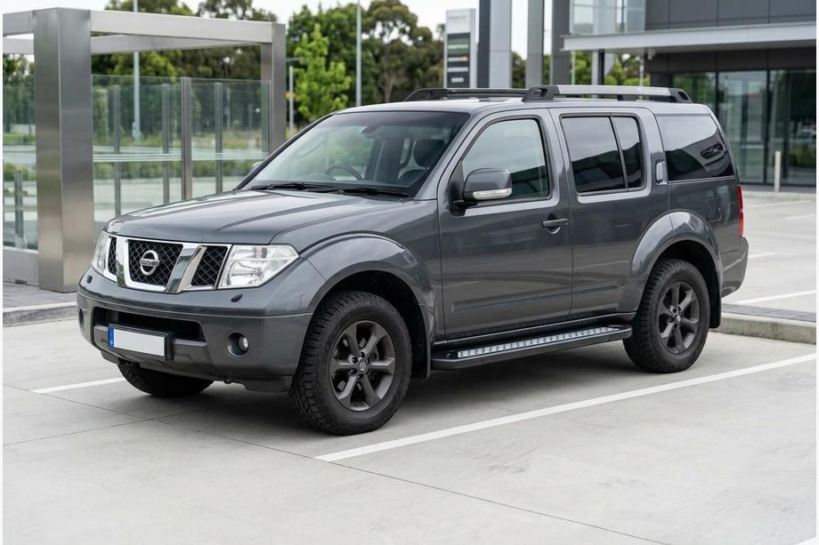 Nissan Pathfinder R51 2005-2014 гг. Боковые пороги New Vision Black (2 шт., алюминий) Фото 1