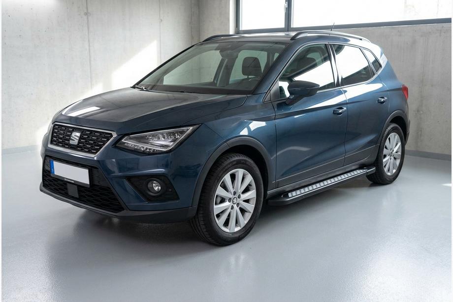 Seat Arona 2017- гг. Боковые пороги New Vision Black (2 шт., алюминий) Image