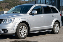 Fiat Freemont 2011-2016 гг. Боковые Подножки Tayga V2 (2 шт., Алюминий) фото 1