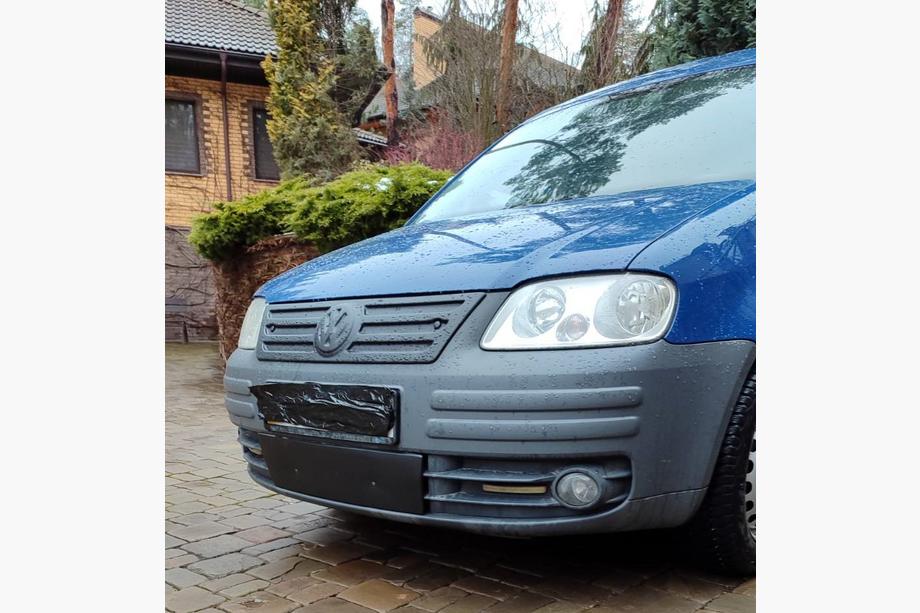 Volkswagen Caddy 2004-2010 гг. Зимняя накладка на решетку (нижняя) глянцевая Фото 3