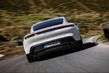 Электрический полноприводный спорт-седан Porsche Taycan фото 14