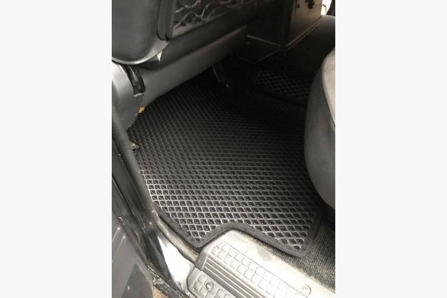 Nissan Patrol Y60 1988–1997 гг. Коврики EVA (черные) Короткий, комплект 5 штук (передние и задние) Фото 23