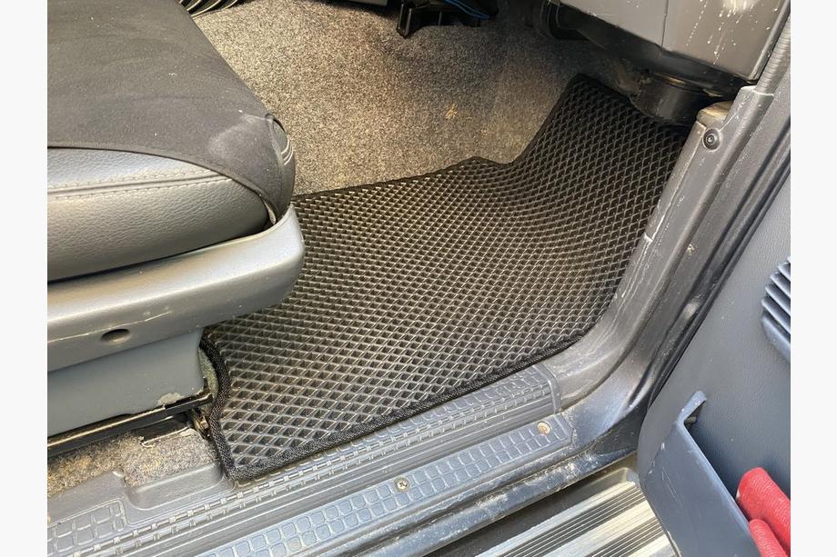 Nissan Patrol Y60 1988–1997 гг. Коврики EVA (черные) Короткий, комплект 5 штук (передние и задние) Фото 4