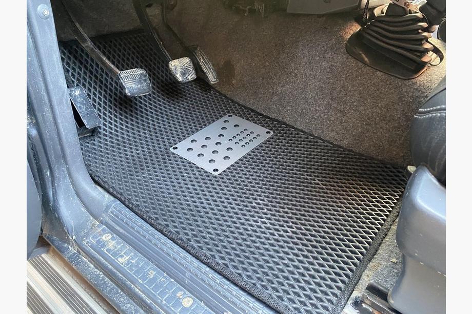 Nissan Patrol Y60 1988–1997 гг. Коврики EVA (черные) Короткий, комплект 5 штук (передние и задние) Фото 8