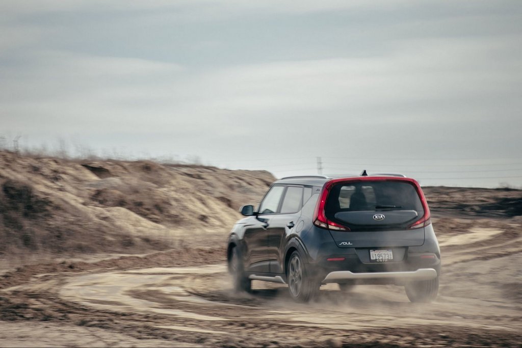 Новое поколение компактного кроссовераKIA Soul