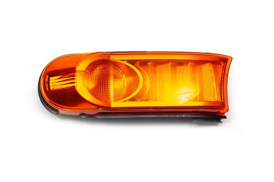 Toyota FJ Cruiser 2006-2022 гг. Распродажа! Передний Поворотник Б/У (правый, 1 шт) Image