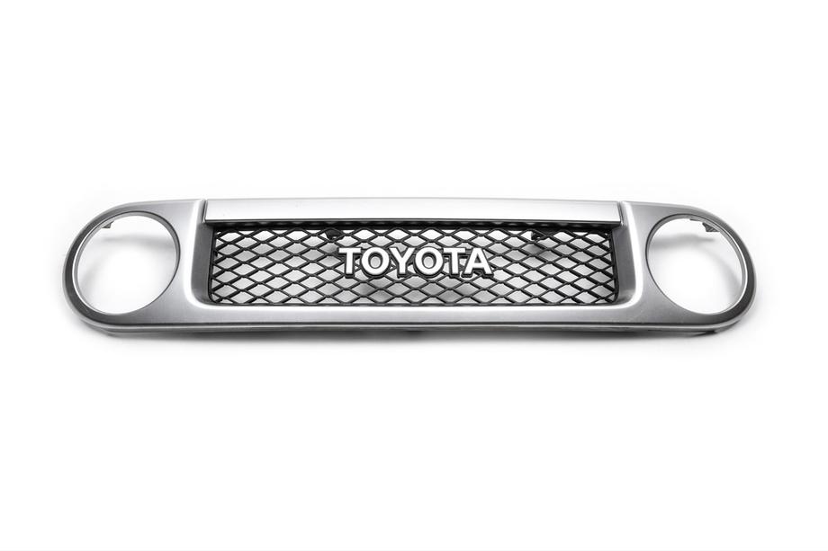 Toyota FJ Cruiser 2006-2022 гг. Передняя решетка радиатора б/у идеал (1 шт, оригинал) Image