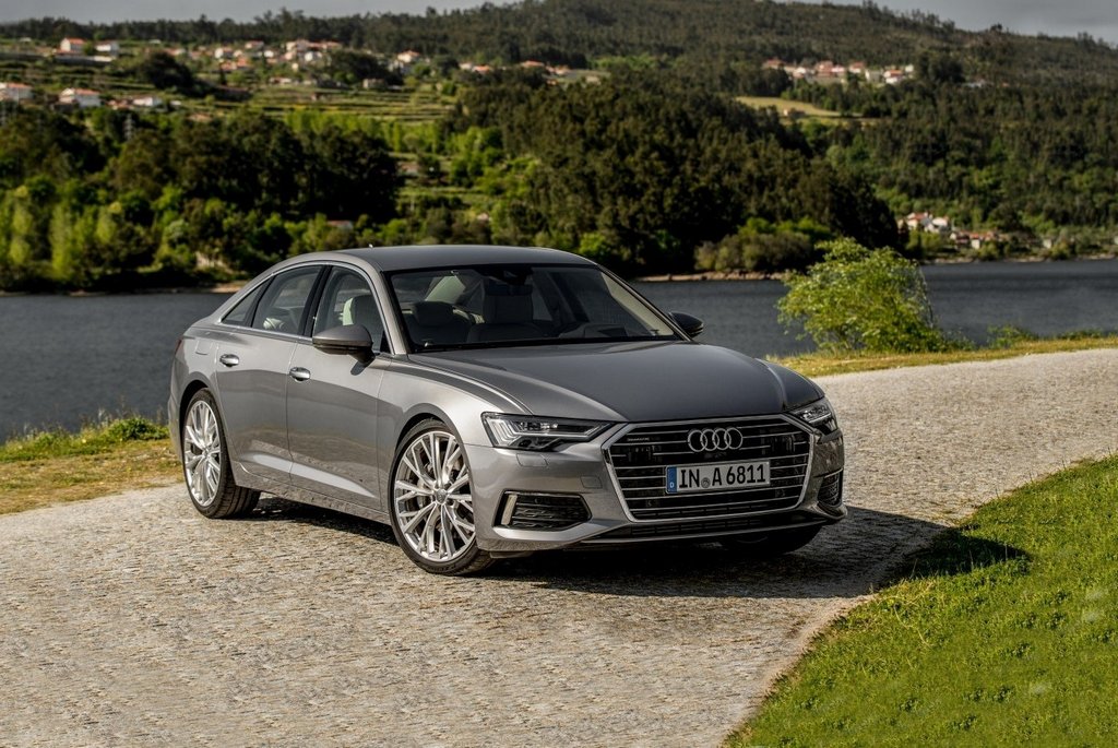 Бизнес-седан Audi A6 пятой генерации