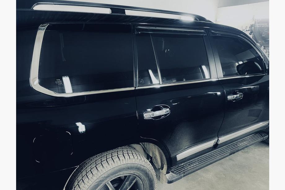 Toyota Land Cruiser 200 2007-2021 гг. Хромированные уголки заднего стекла (2 шт., нержавейка) Фото 2