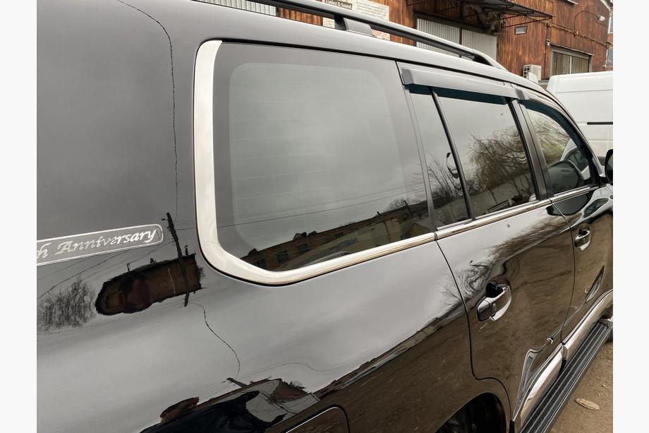 Toyota Land Cruiser 200 2007-2021 гг. Хромированные уголки заднего стекла (2 шт., нержавейка) Фото 3
