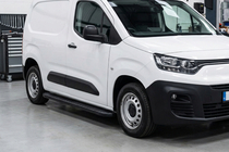 Peugeot Partner/Rifter 2019- гг. Боковые пороги Bosphorus Black (2 шт., алюминий) фото 1