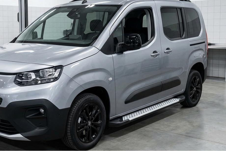 Opel Combo 2019- гг. Боковые пороги Allmond Grey (2 шт., алюминий) Image