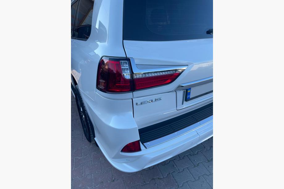 Lexus LX570/450d 2008-2022 гг. Комплект рестайлинга с модели 2008-2016 на TRD Superior (2016-2020) Фото 8