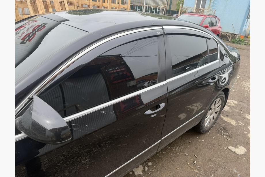 Volkswagen Passat B7 2012-2015 гг. Ветровики с хромированным молдингом SD (EU, 4 шт, Niken) Фото 3
