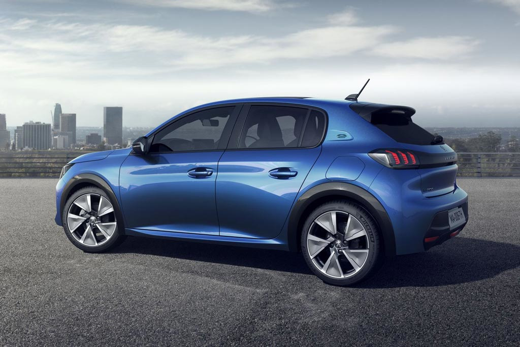 Новое поколение компактного хэтчбека Peugeot 208