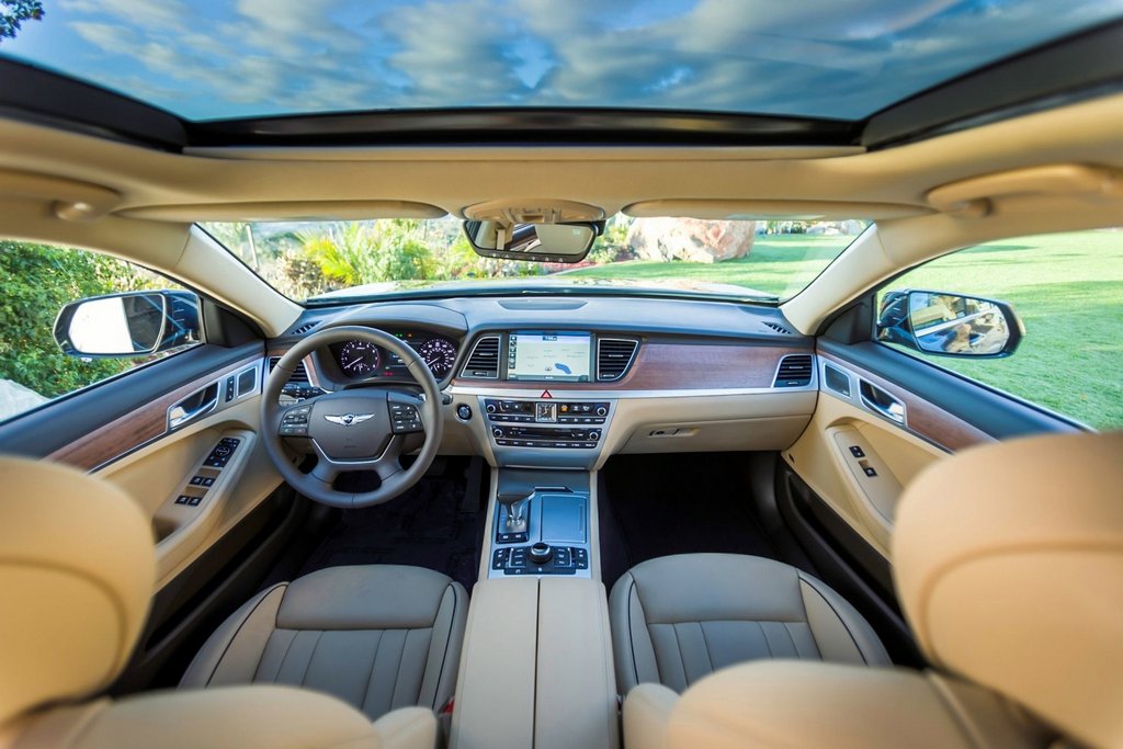 Обзор премиального седана Hyundai Genesis G80