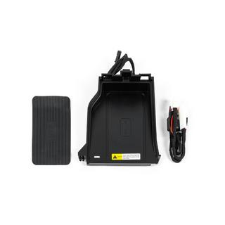 Комплект Беспроводной Зарядки Телефона (2015+) Toyota Land Cruiser 200 2007-2021 гг. фото 3