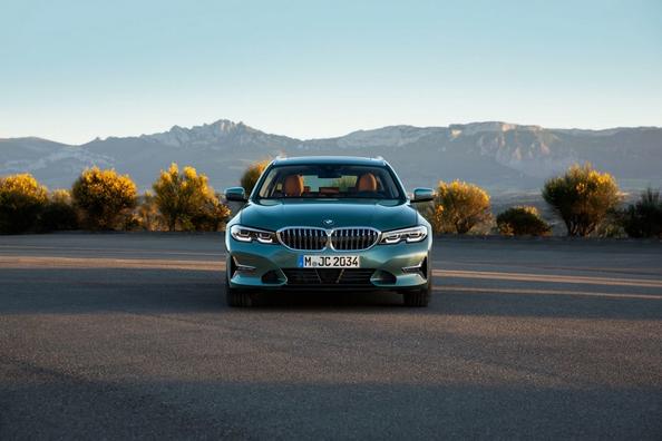 Седьмое поколение универсала BMW 3-Series Touring фото 2