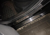 Skoda Octavia II A5 2010-2013 гг. Накладки на пороги Carmos (8 шт., нержавейка) фото 2