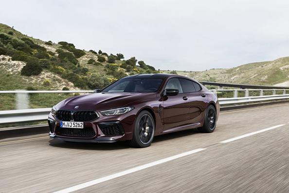 Обзор спортивного седана BMW M8 Gran Coupe фото 2