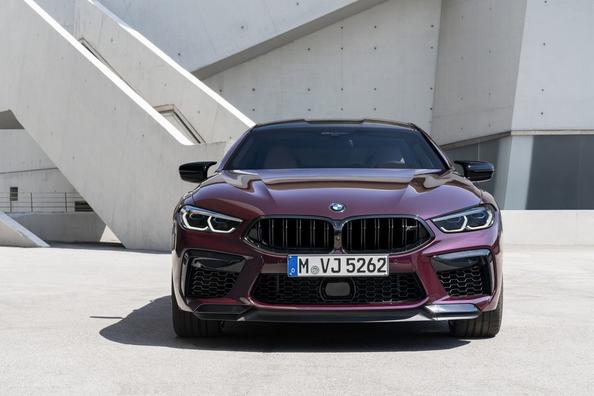 Обзор спортивного седана BMW M8 Gran Coupe
