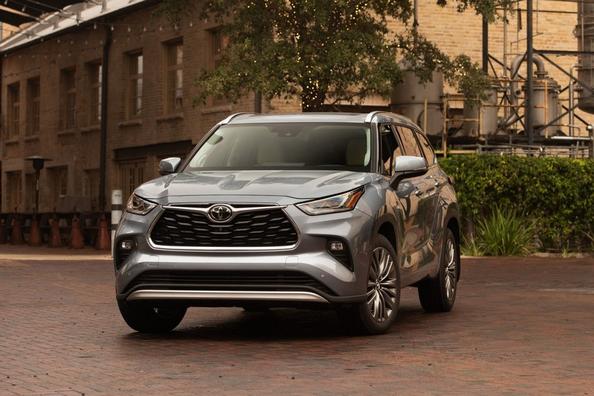 Новое поколение кроссовера Toyota Highlander