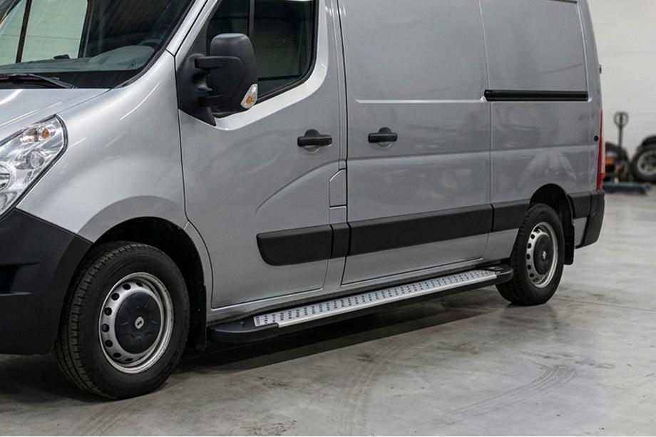 Nissan NV400 2010-2024 гг. Боковые пороги X5-тип (2 шт., алюминий) Image