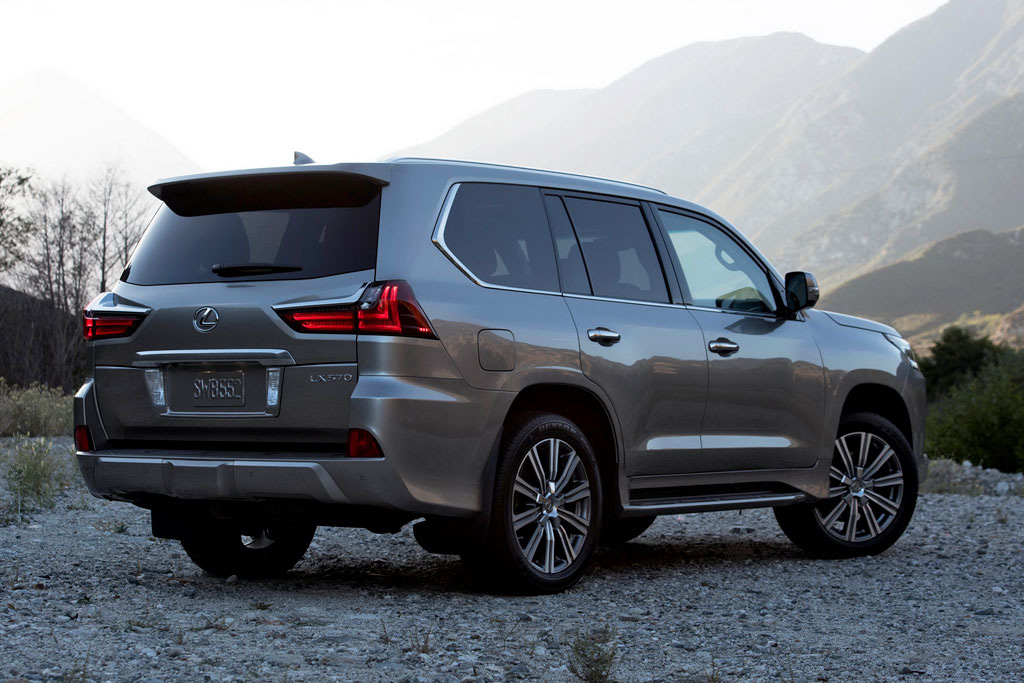 Премиальный полноприводный внедорожник Lexus LX