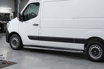 Renault Master 2011-2023 гг. Боковые Подножки Maydos V1 (2 шт. Алюминий) Короткая База фото 1