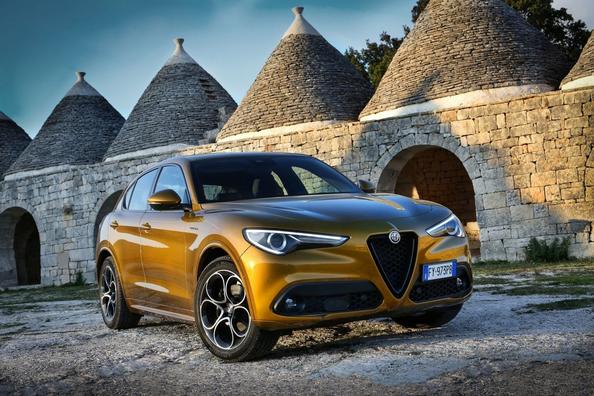 Первое поколение компактного кроссовера Alfa Romeo Stelvio