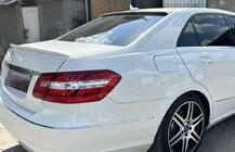 Mercedes E-class W212 2009-2016 гг. Спойлер на стекло AMG E63 (ABS, под покраску) фото 3