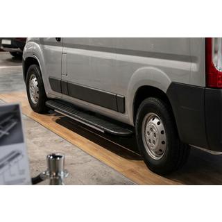 Боковые пороги Bosphorus Grey (2 шт., алюминий) Fiat Ducato 2006-2025 гг. фото 1